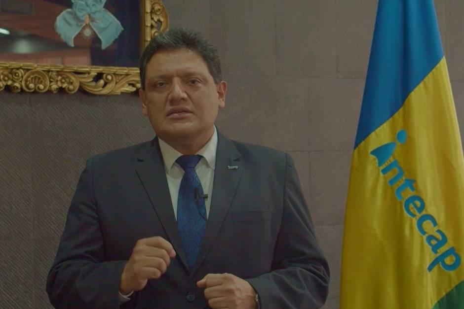 La globalización hace que el aprendizaje de un nuevo idioma, sea determinante en diferentes ámbitos laborales. (Fotografía cortesía: Intecap)