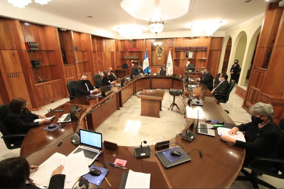 Los magistrados se reunieron la noche del martes 12 para continuar en sus cargos. (Foto: CSJ) 