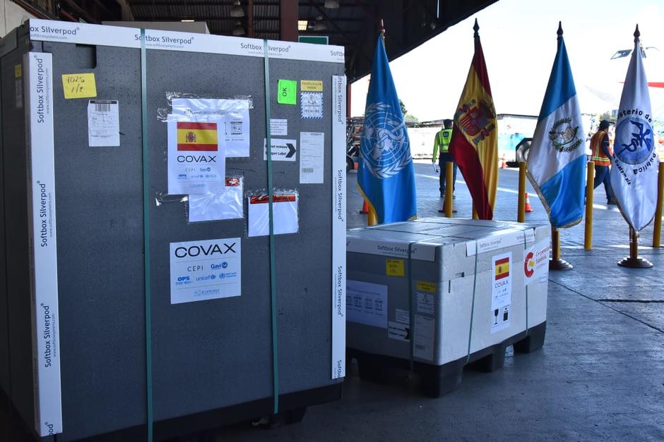 Las vacunas arribaron este sábado a Guatemala. (Foto: SCSPR) 