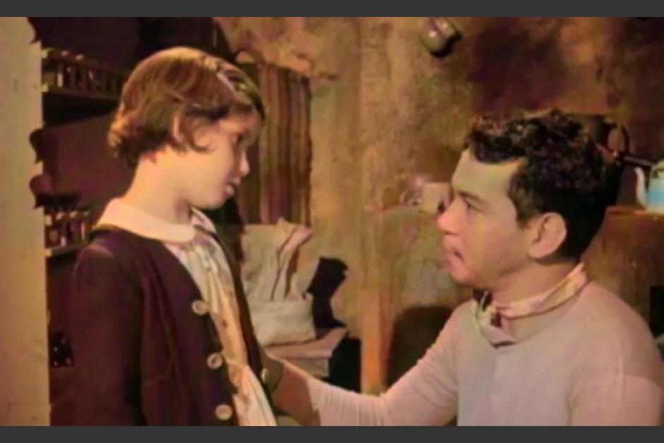 Elisa Quintanilla junto a Mario Moreno en la película "El bombero atómico". (Foto: El Heraldo de México)