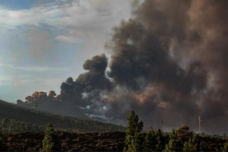 La erupción del volcán comenzó exactamente hace un mes. (Foto: AFP) 