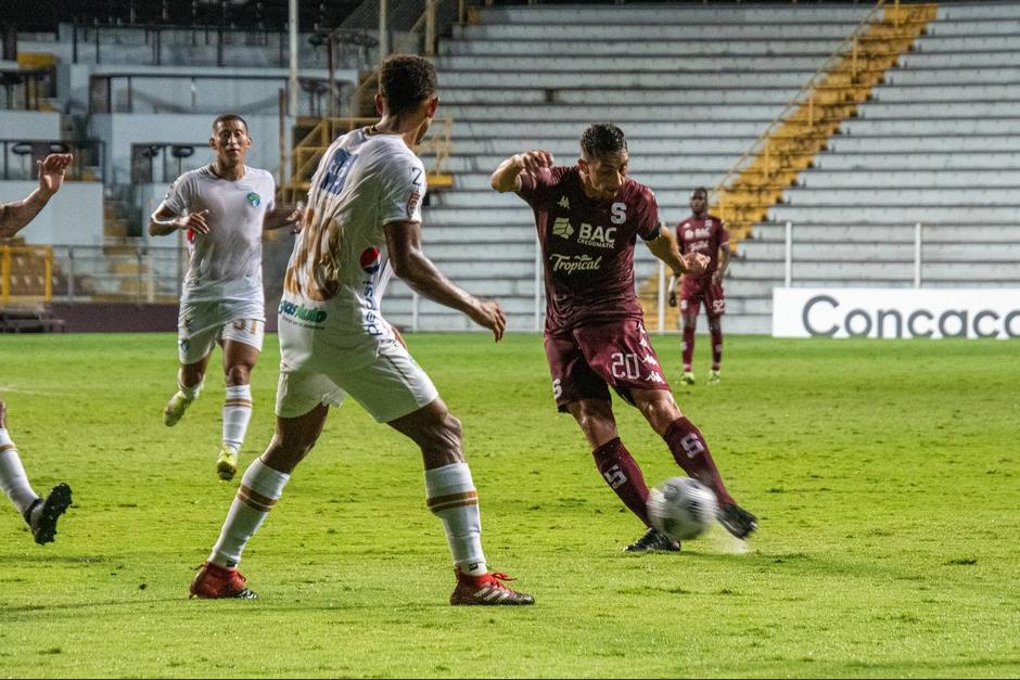 Saprissa alcanzó la victoria frente a Comunicaciones a minutos de finalizar el encuentro. (Foto: Twitter Saprissa)