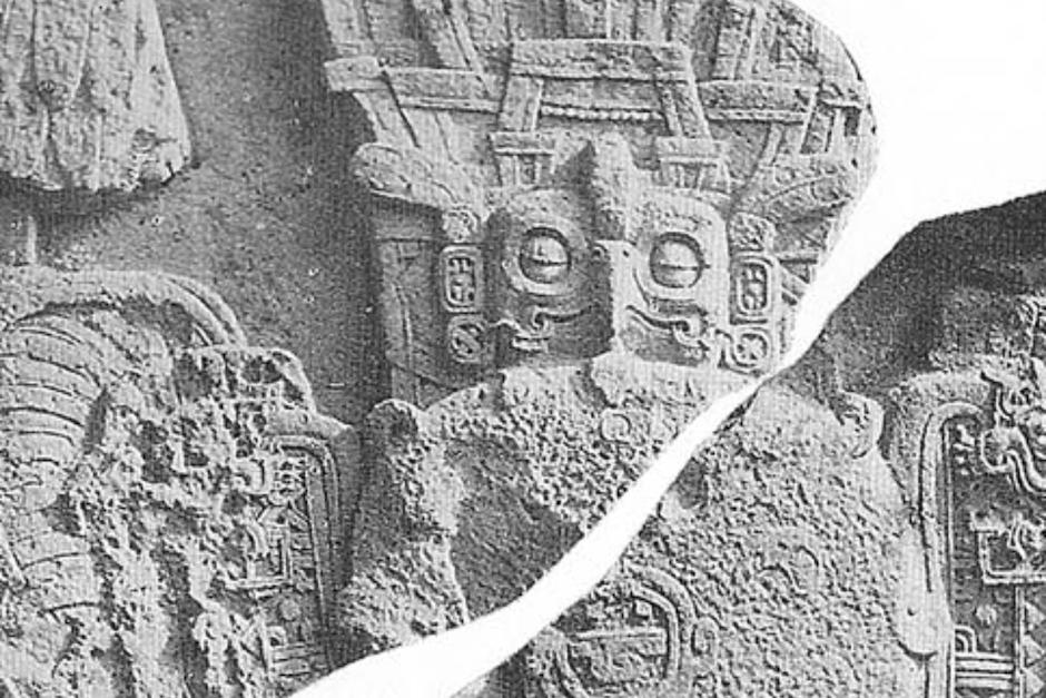 Las 22 piezas serán subastadas el 2 y 10 de noviembre del 2021 en Francia. (Foto original de la Estela 9 de Piedras Negras)