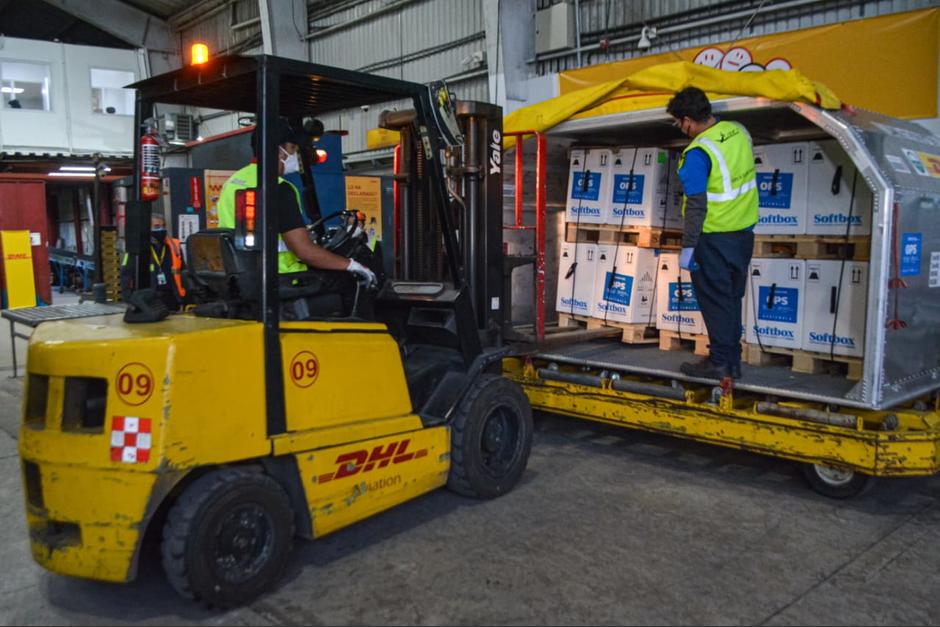 El lote llegó al país a eso de las 5:40 horas de este jueves 2 de septiembre. (Foto: MSPAS)
