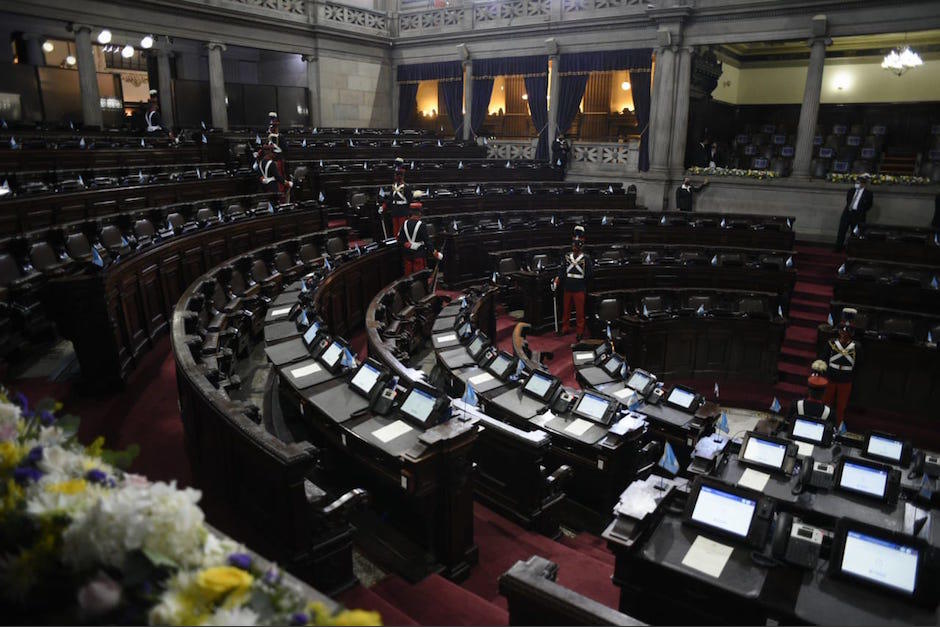 El diputado Cristian Álvarez criticó a la Junta Directiva y aseguró que los tienen sin trabajar. (Foto: Wilder López/Soy502)