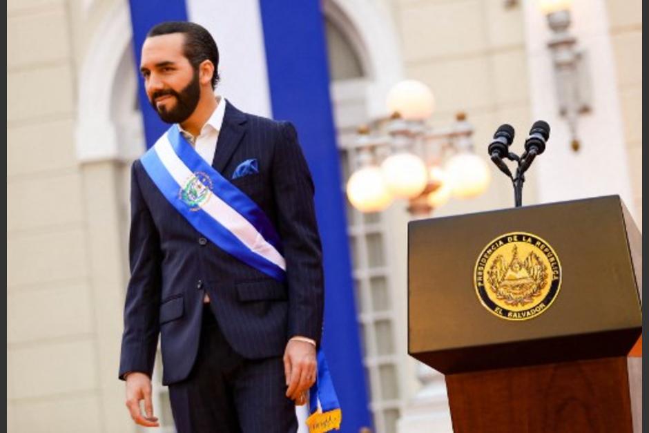 El presidente de El Salvador, Nayib Bukele recibió el controversial proyecto de reforma constitucional. (Foto: AFP)