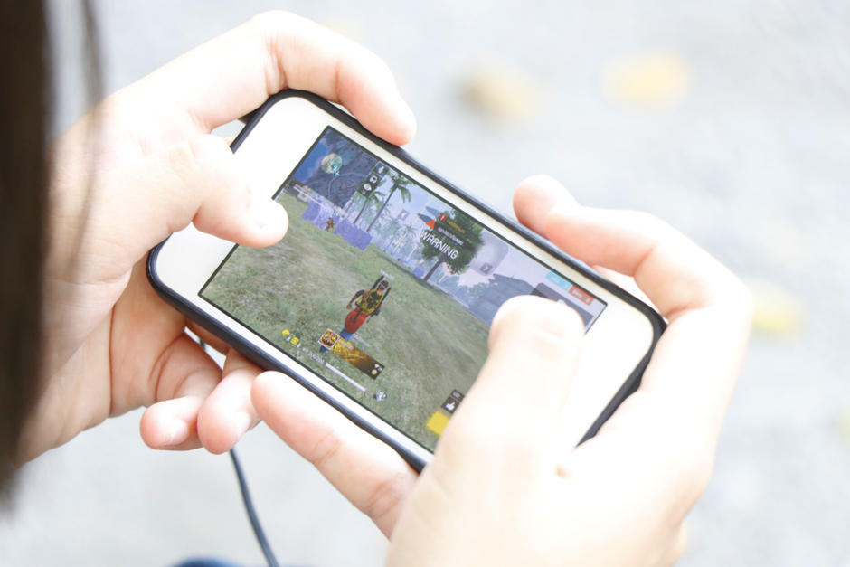 La menor que desapareció en Chiquimula tras ser contactada por un hombre a través del videojuego "Free Fire", fue localizada sana y salva. (Foto ilustrativa: Shutterstock) 