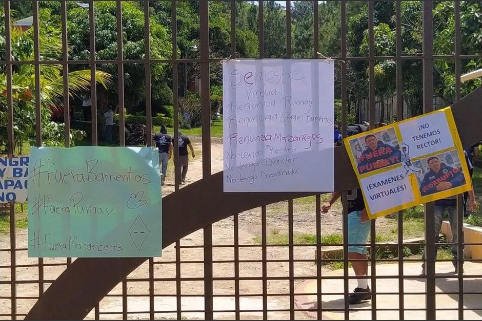 Estudiantes de la Usac tomaron las instalaciones del Centro Universitario de Santa Rosa. (Foto: Cortesía)