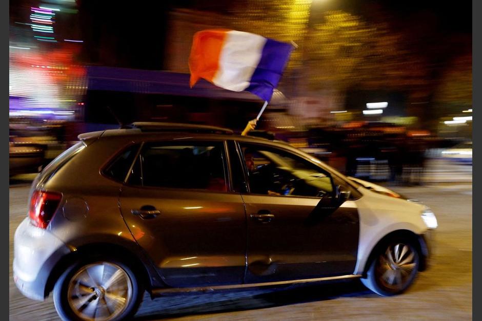 Un menor de 14 años murió arrollado cuando celebraba la clasificación de Francia a la final. (Foto: Twitter)