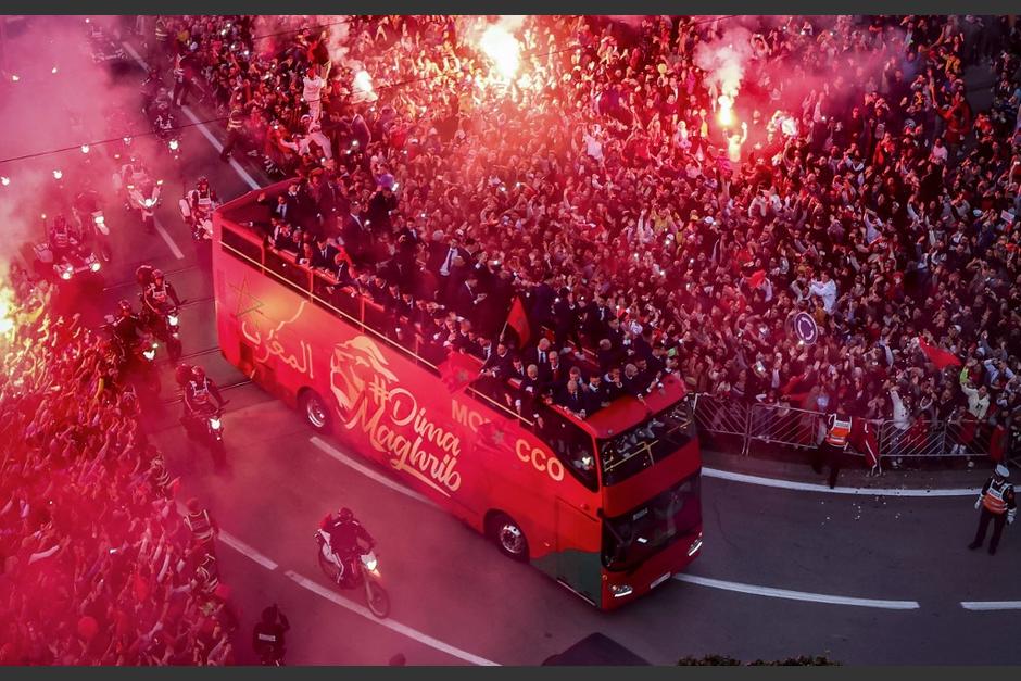 La selección marroquí vivió un recibimiento emotivo a su llegada a su país. (Foto: AFP)
