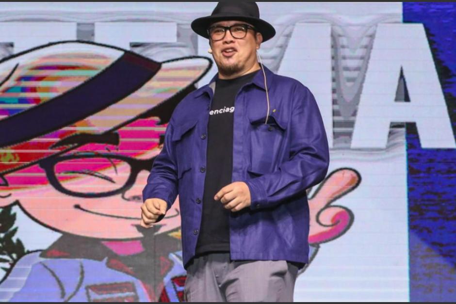 Franco Escamilla tuvo una peculiar charla con una estudiante de la USAC. (Foto: Qué Noticias)