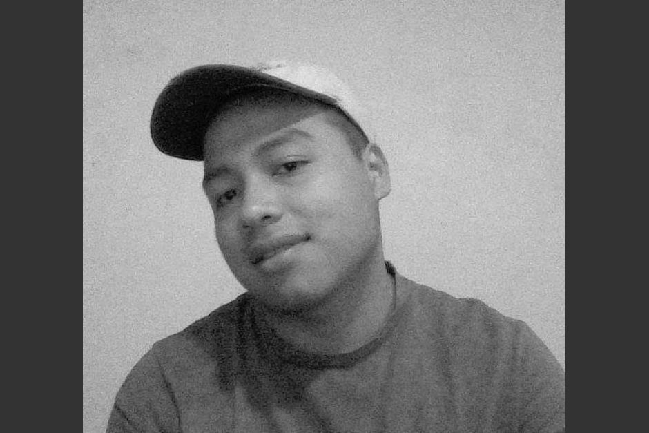 Muere en accidente de tránsito el estudiante universitario identificado como Vinicio Manfredo López Pérez. (Foto: Impacto Internacional GR)