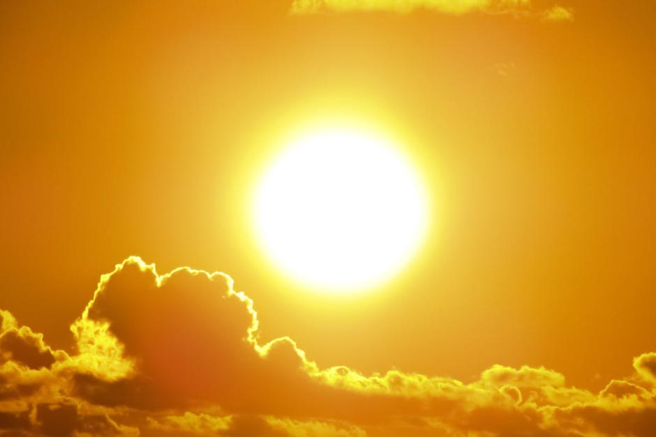 María Ángeles Durán, una mujer de España que asegura ser la dueña del sol y busca cobrar por su uso. (Foto: Pixabay)