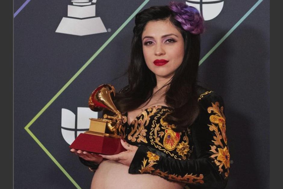 Mon Laferte informó en sus redes sociales que ya se convirtió en madre. (Foto: Instagram Oficial) 