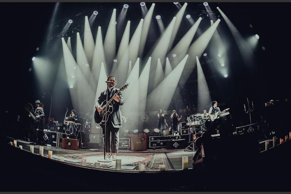 Ricardo Arjona sigue llenando los recintos de su gira por Europa. (Foto: Twitter/Ricardo Arjona)