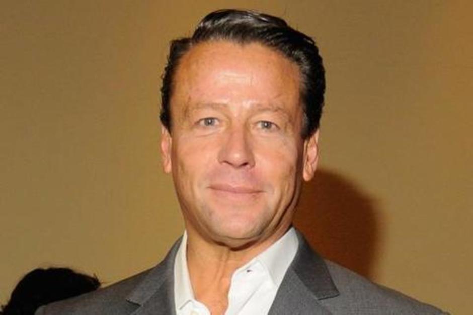 Alfredo Adame fue captado besándose con una mujer 27 años menor que él, pero asegura que no es su novia. (Foto: Archivo/Soy502)