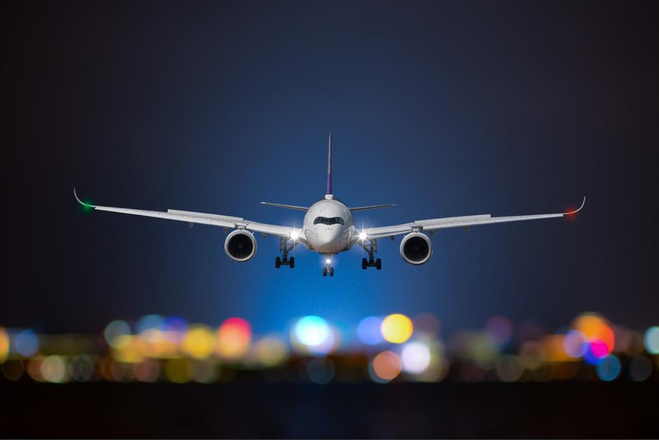 En las redes sociales circula un video en el que se observa cómo accionan contra un avión en Ucrania. (Foto: Shutterstock)
