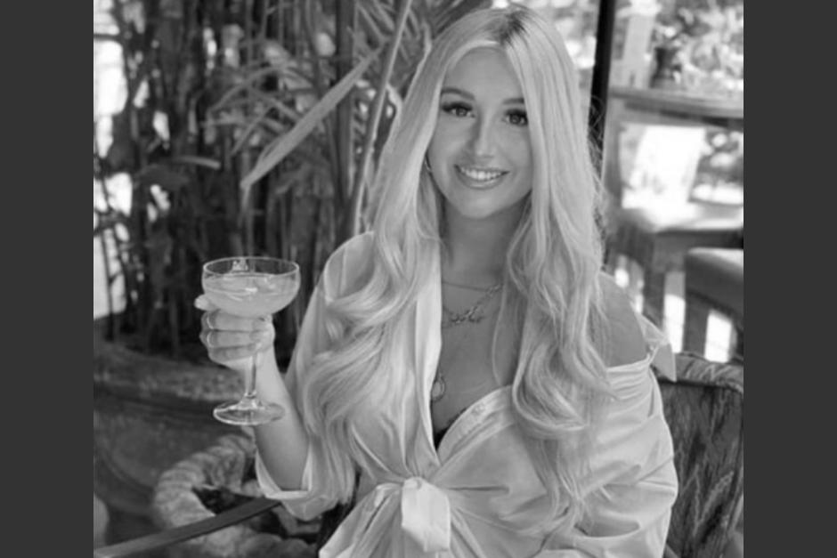 Maddie Durdant-Hollamby tenía 22 años y su novio controlador 41 años. (Foto: El Heraldo de México)