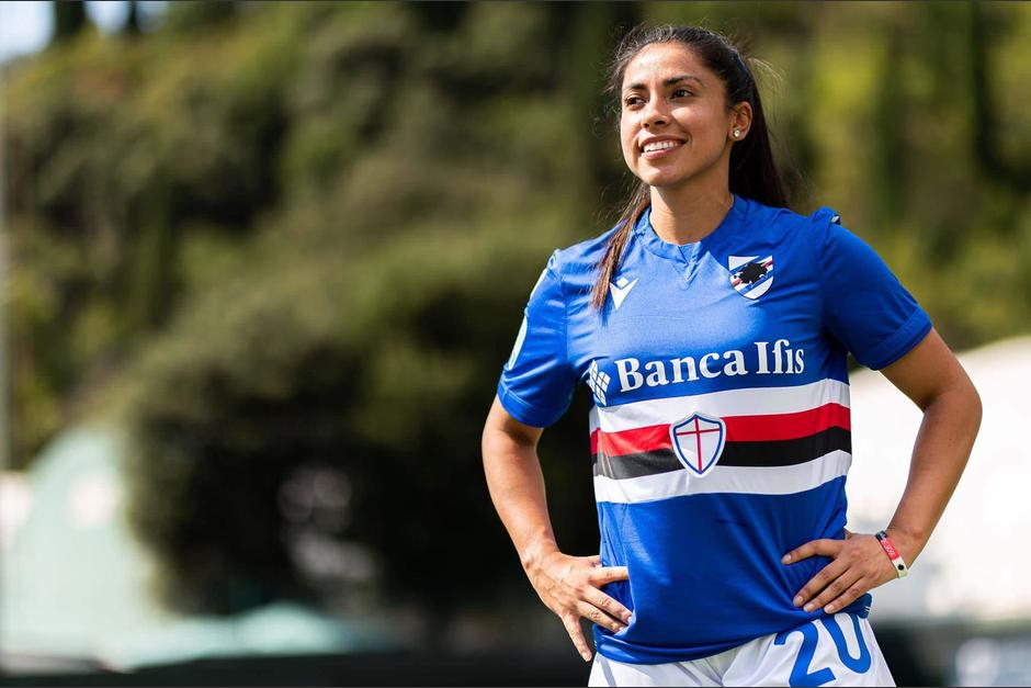 La guatemalteca se ha ganado un espacio en el mundo futbolístico desde sus primeros pasos. (Foto: Facebook/Ana Lucía Martínez)
