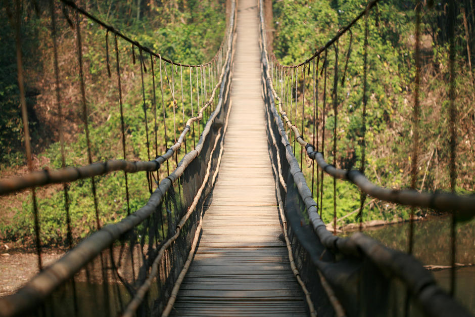Un puente colgante colapsó durante una reinauguración en un sitio turístico en Cuernavaca, México. (Foto: Shutterstock)