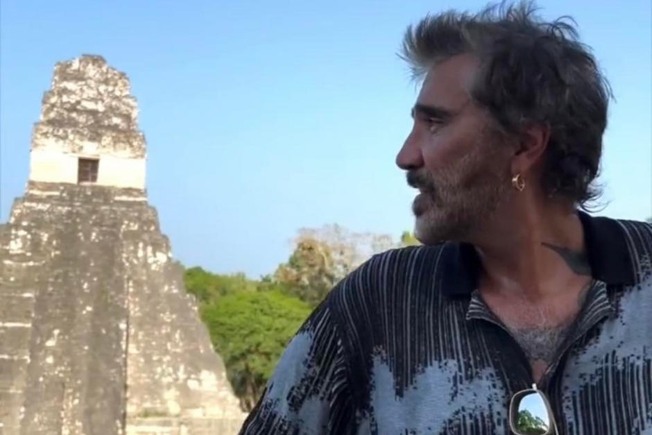 Alejandro Fernández recomendó el sitio arqueológico de Petén. (Foto: Alejandro Fernández oficial)