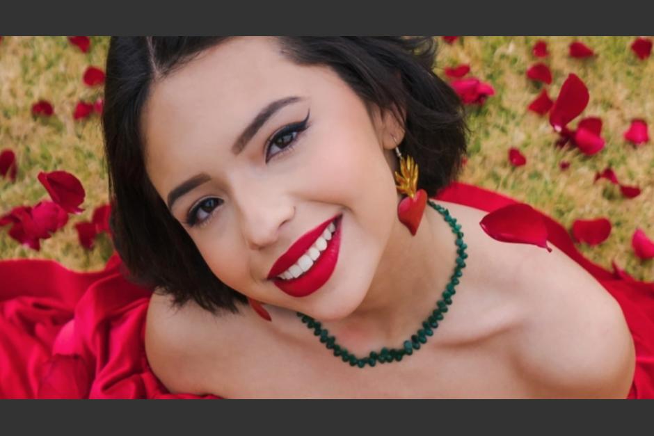 Ángela Aguilar recibió un "regaño" de su padre durante su presentación en Zacatecas. (Foto: Instagram)