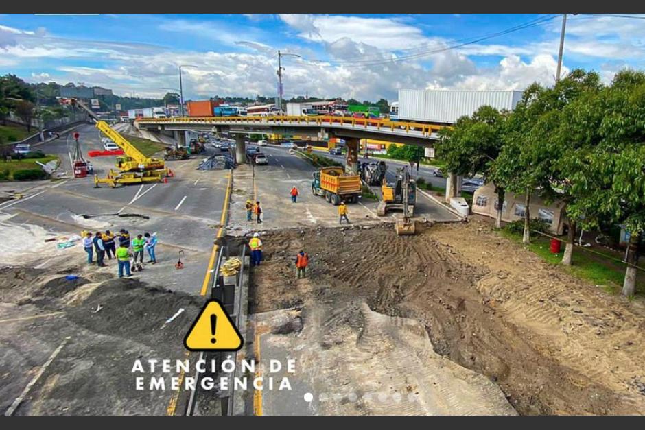 Luego de que ayer se vertiera concreto líquido en el agujero, hoy se hizo más grande. (Foto: COVIAL) 