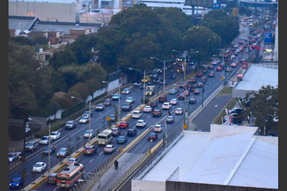 El parque vehicular ha aumentado, los guatemaltecos siguen adquiriendo vehículos de diferentes tipos. (Foto: Soy502/archivo) 