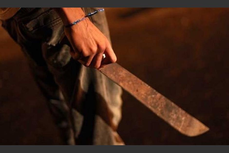 Un hombre agredía a su progenitora con un machete. (Foto: El Diario NY)