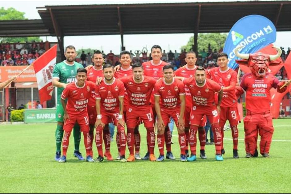 Malacateco recibe fuerte sanción por gritos racistas y homofóbicos contra los jugadores Rubilio Castillo y Manuel Gamboa. (Foto: Twitter Oficial)