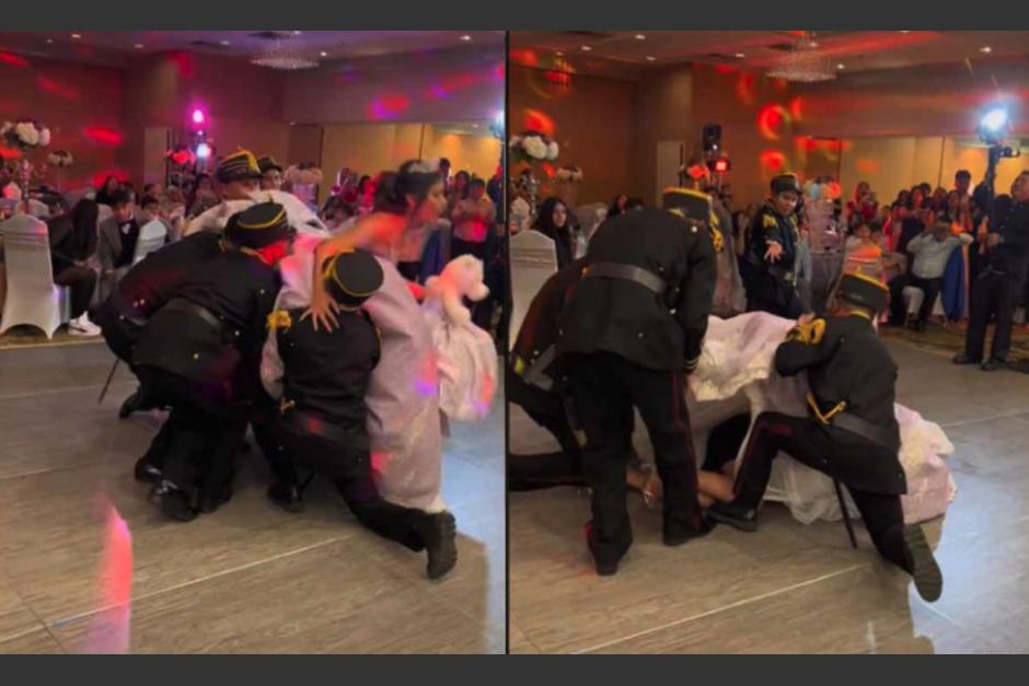 Una quinceañera terminó en el suelo, luego de que sus chambelanes no lograron cargarla. (Foto: Excelsior)