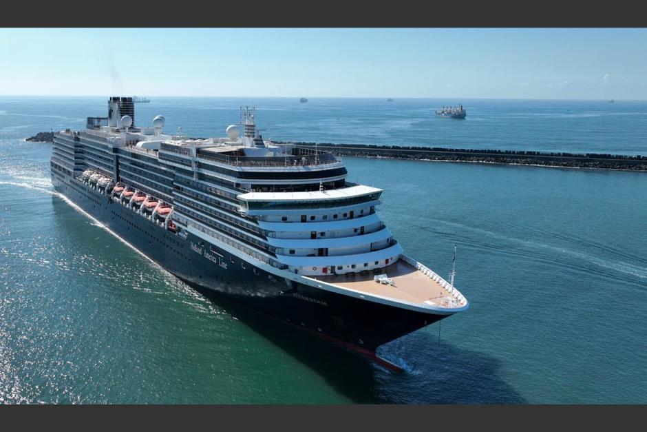 Un lujoso crucero con turistas extranjeros a bordo llegó a Guatemala. (Foto: Inguat) 