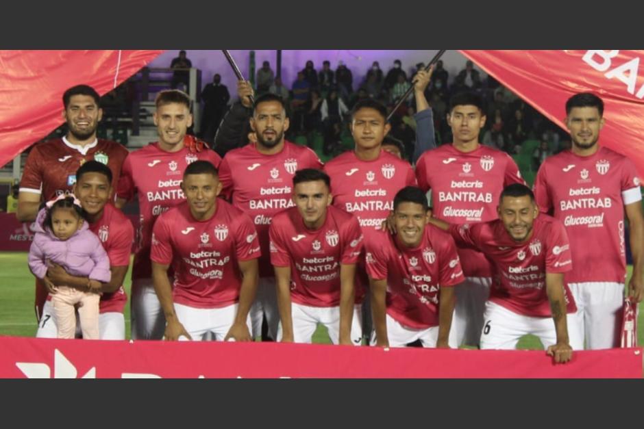 Antigua GFC se unió al mes contra el cáncer de mama. (Foto: Facebook oficial)