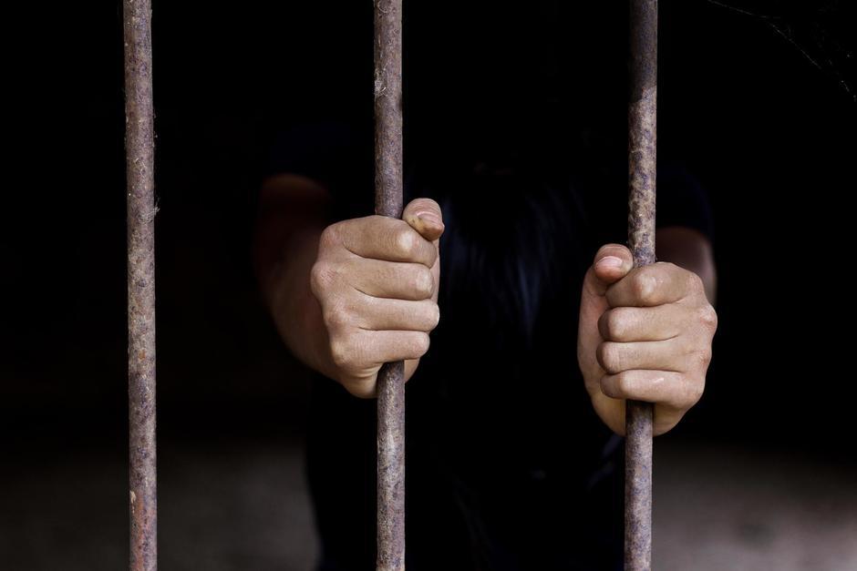 Un pastor fue condenado por la violación de su hijastra, quien falleció por las heridas provocadas. (Foto: Shutterstock)