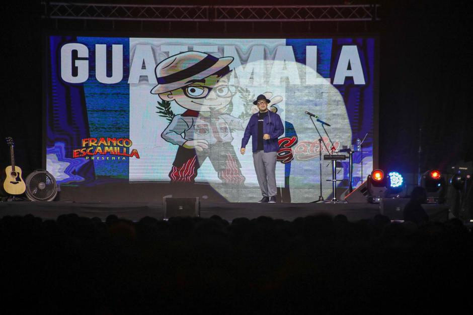 El comediante mexicano se lució en un noche llena de risas en la zona 11 de la capital guatemalteca. (Foto: Óscar Rivas/Nuestro Diario)