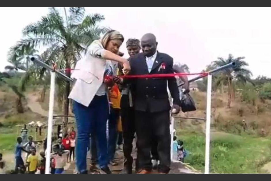 Un puente colgante colapsó justo cuando era inaugurado en el Congo. (Foto: CaraotaDigital)