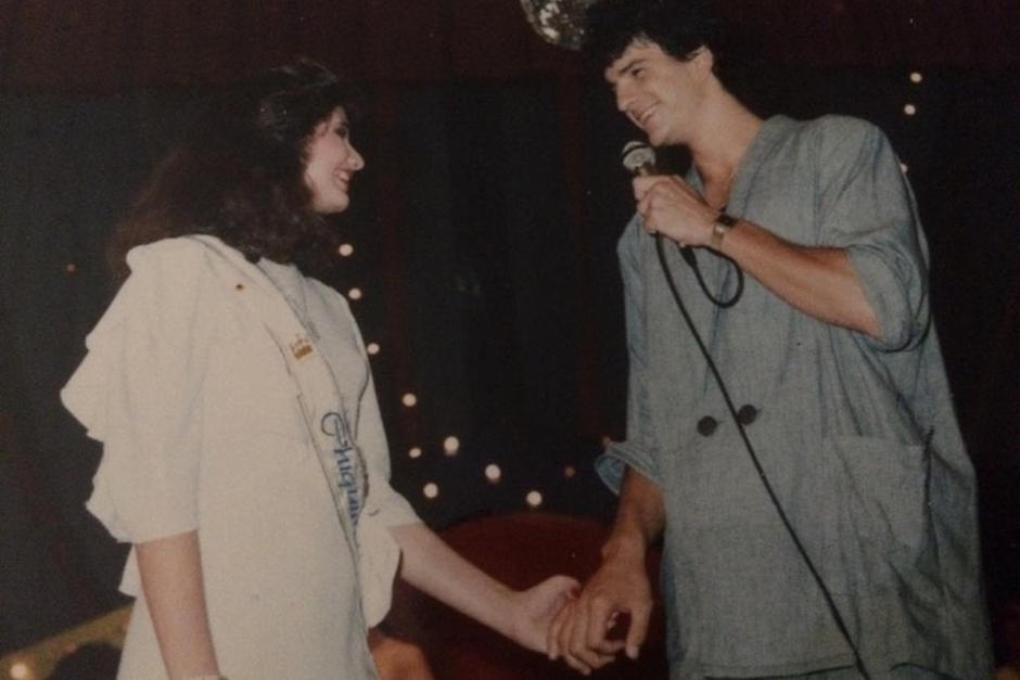 Carla Aguirre contó su historia en la eleccón de Reina Nacional con la participación del cantautor. (Foto: Carla Wedding Event Planner)