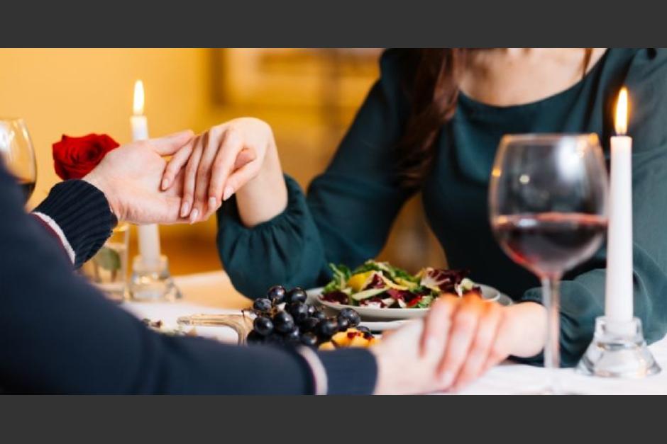 Un hombre en Argentina conoció a una mujer por Tinder y en su primera cita romántica lo drogó y asaltó. (Foto ilustrativa: GastroLab)