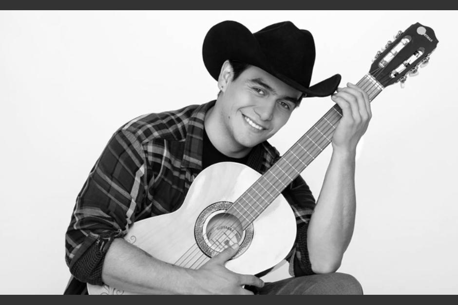 El cantautor mexicano, Julián Figueroa, publicó un desgarrador mensaje antes de morir. (Foto: Deadline)