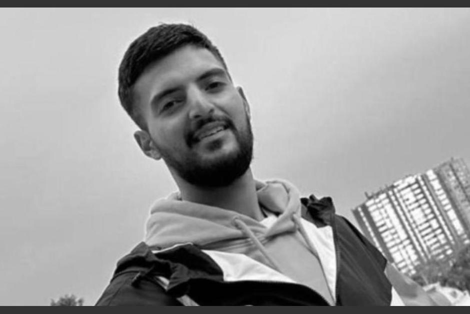 El profesor colombiano se lanzó desde un tercer piso y falleció. (Foto: Semana)