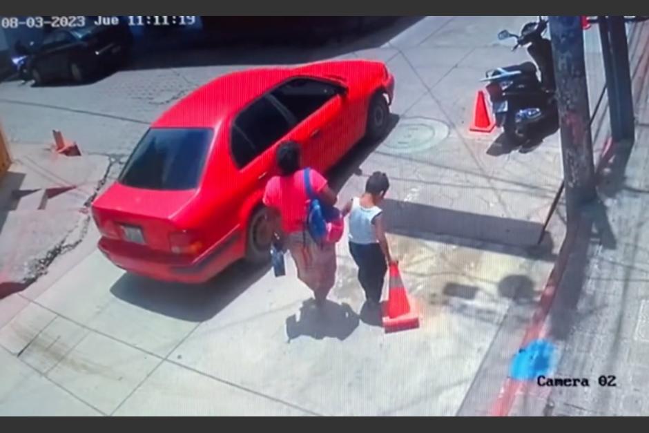 El curioso momento se hizo viral entre usuarios. (Foto: captura de video)