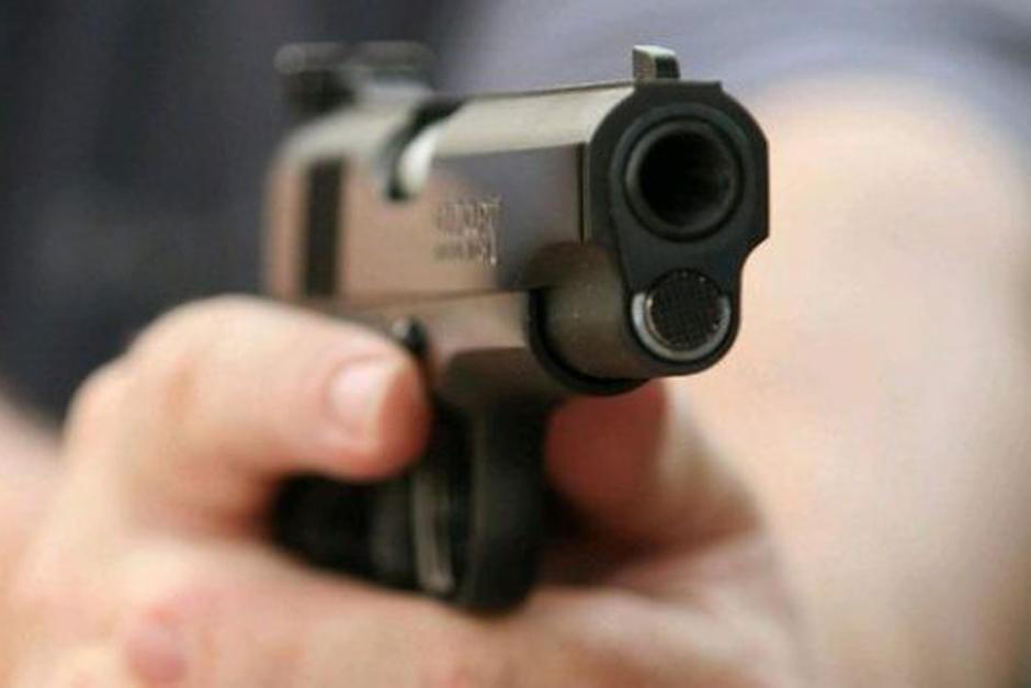 Un ataque armado dejó una persona sin vida en medio del tránsito en la calzada Roosevelt. (Foto ilustrativa: Archivo/Soy502)