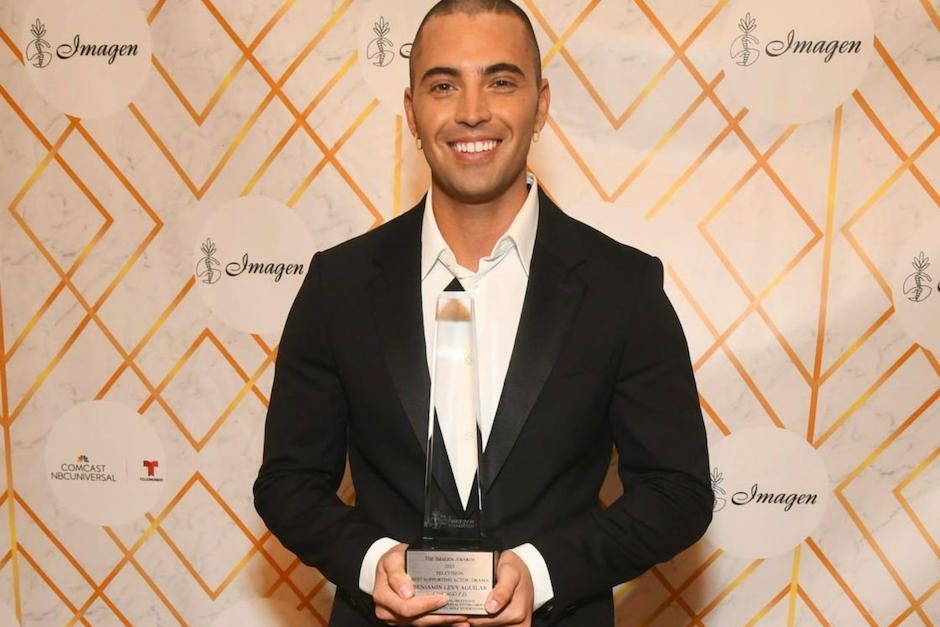 El guatemalteco Benjamín Levy sorprendió al recibir el galardón. (Foto: AFP)