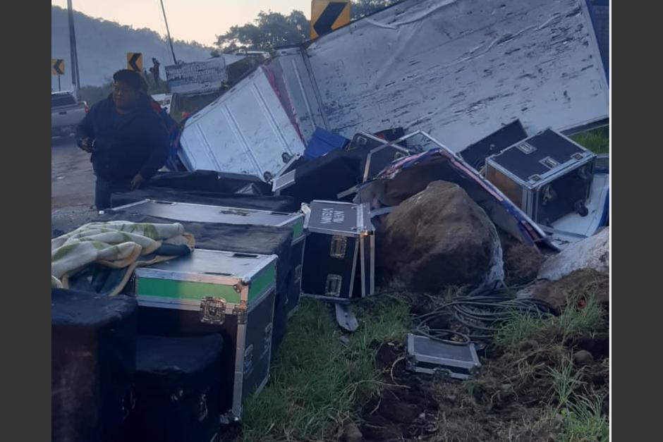 El camión transportaba equipo de sonido. (Foto: Bomberos Voluntarios)