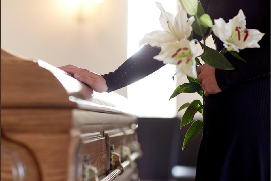 Una bala perdida habría provocado la muerte de un maestro en Sololá, quien estaba preparando la jornada del siguiente día en el aula de su escuela. (Foto: Ilustrativa/Shutterstock) 