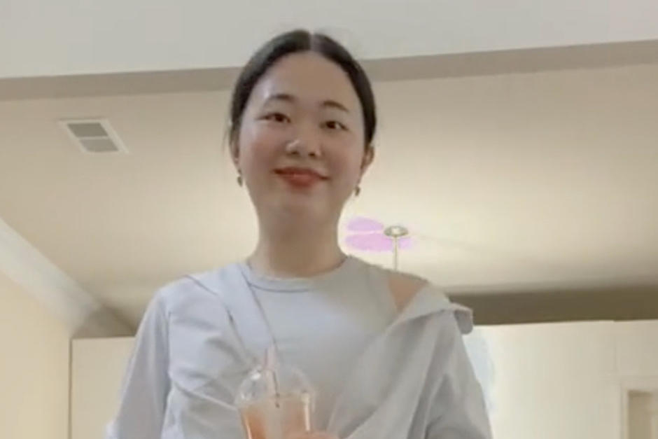 La famosa sorprendió con su habilidad para bailar marimba. (Foto: Tik Tok)