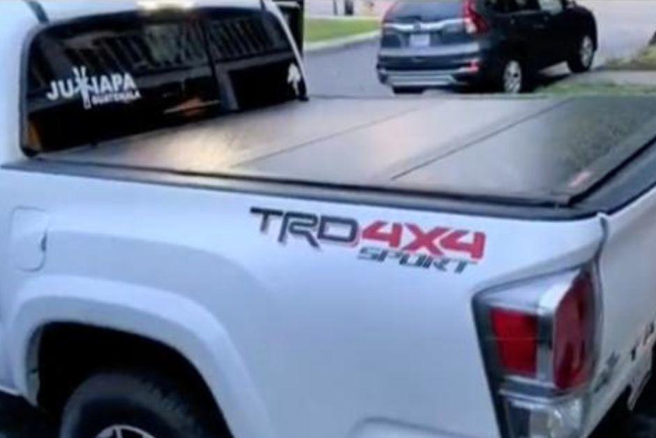 Un guatemalteco en Estados Unidos presumió el llamativo detalle que le colocó a su carro. (Foto: captura de pantalla)