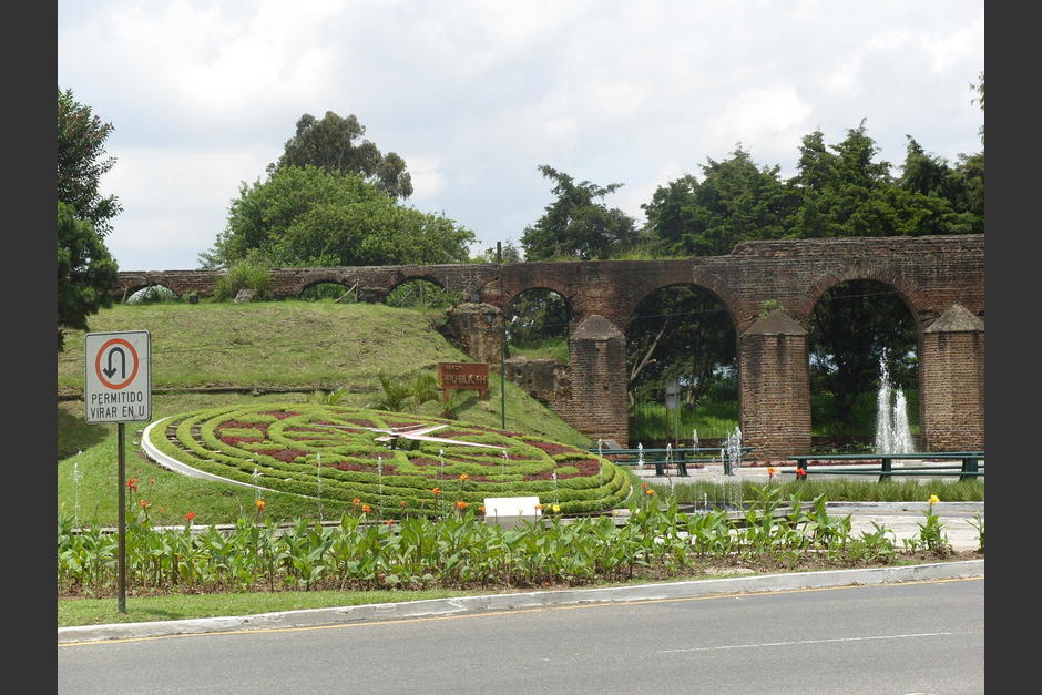 El hombre fue visto mientras se refrescaba en el Reloj de Flores. (Foto: archivo/Soy502)