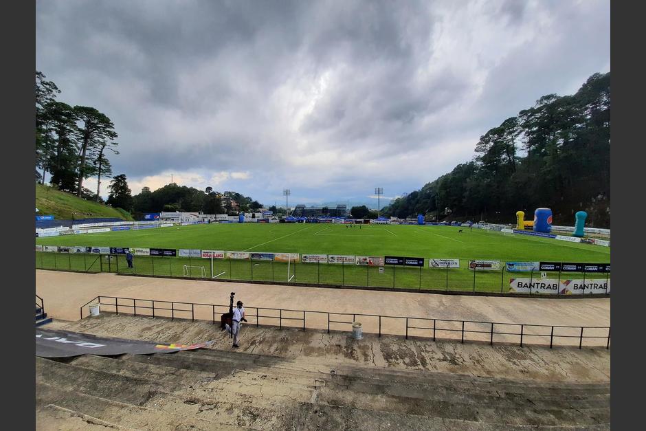 El estadio José Angel Rossi Ponce está ubicado en el departamento de Alta Verapaz en Guatemala. (Foto: Christian H. Castro)