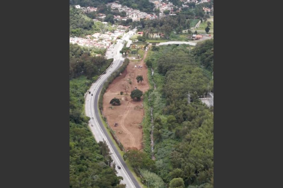 Inicia la construcción de un parqueo de grandes dimensiones y un distribuidor vial en Antigua Guatemala. (Foto: captura de video)